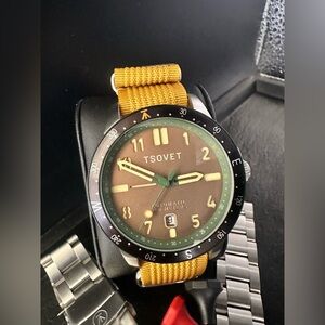TSOVET SVT TS-4002 Trekker Watch with Yellow Strap NATO and original bracelet